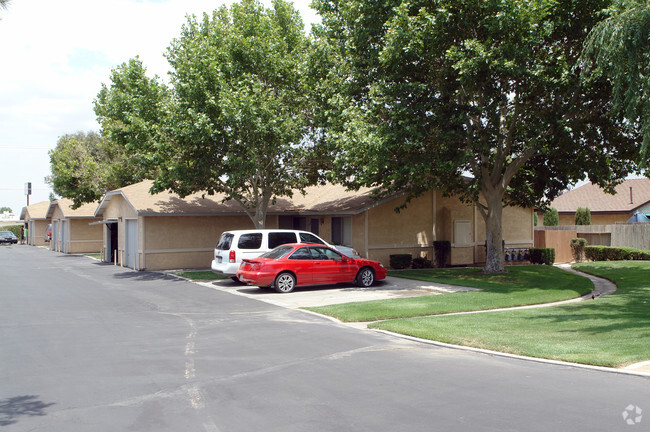 Building Photo - Desert Terrace Apartments