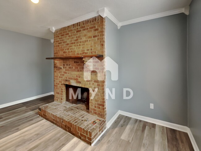 Building Photo - 5626 Windwood Rd