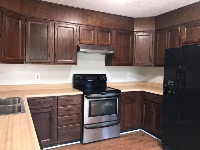 Building Photo - 1823 Eichelberger Dr