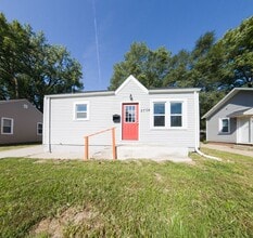 Building Photo - 2706 SW 7th St