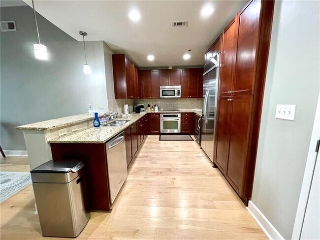 Foto del edificio - 2795 Peachtree St NE