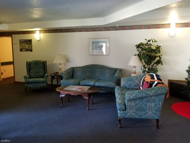 Building Photo - 1 br, 1 bath  - Scottish Pines Apartments
