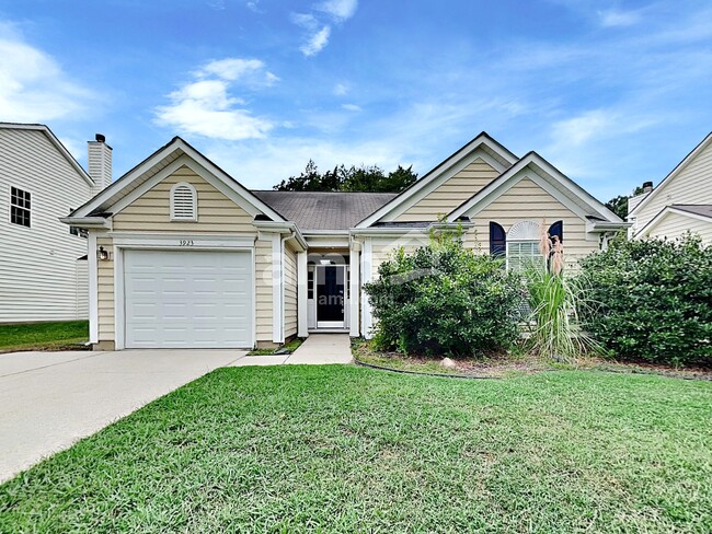 Building Photo - 3923 Cedar Hill Dr