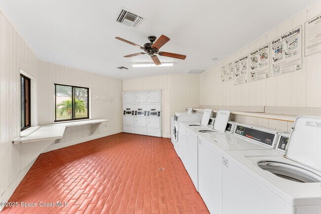 Foto del edificio - 176 San Juan Cir