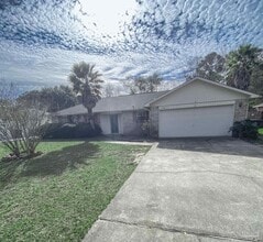 Building Photo - 12611 Meadson Rd