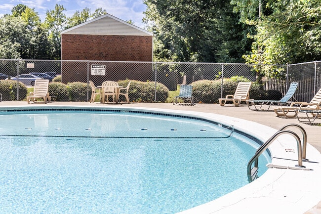Building Photo - Southgate Manor Apartments