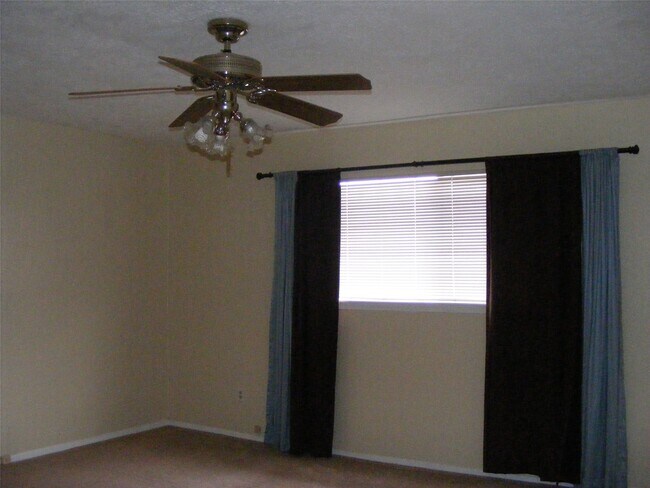 Building Photo - 7037 Chasewood Dr