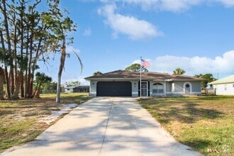 Building Photo - 1431 Keyway Rd