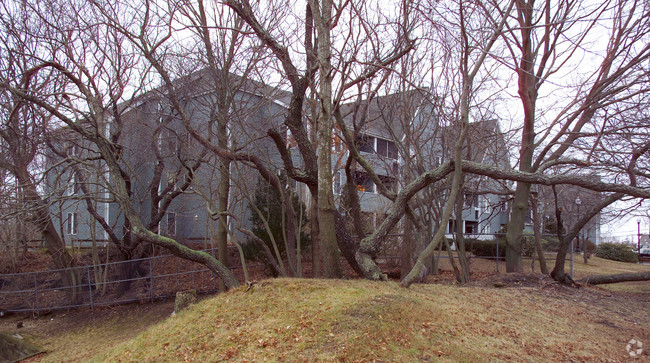 Building Photo - Colony House Apartments