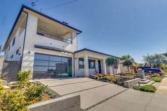 Building Photo - 2503 Deerpark Dr