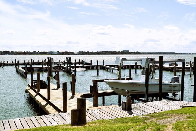 Foto del edificio - 4011 NASA Road 1