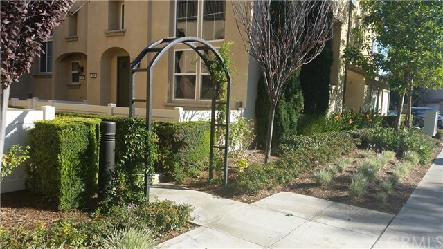 Building Photo - 355 W Linden Dr