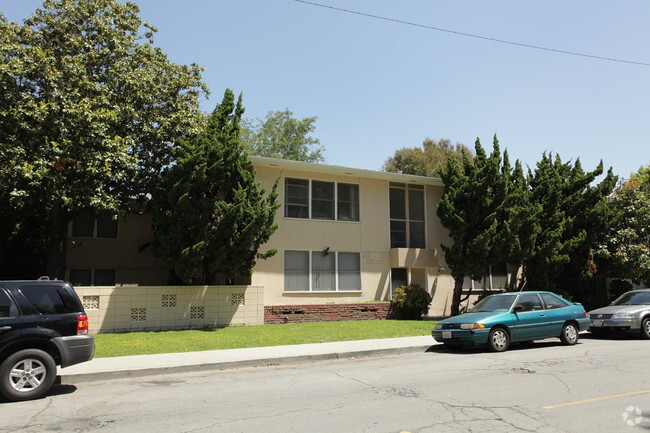 Building Photo - Park Estates Plaza Apartments