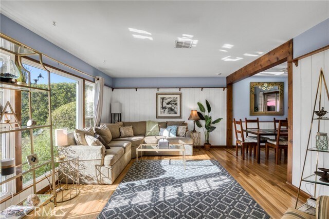 Foto del edificio - 19835 Covello St