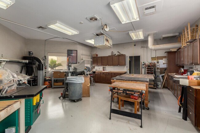 Foto del edificio - 7910 E Camelback Rd