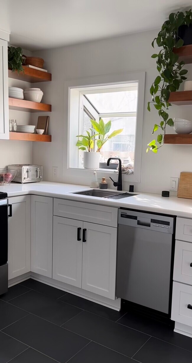 Foto del edificio - 4218 Saint Clair St