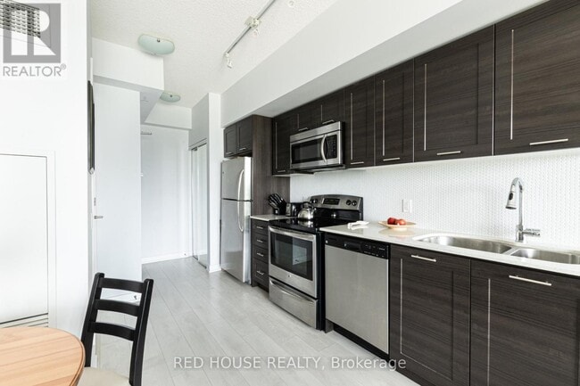 Building Photo - 2200 Lake Shore Blvd W