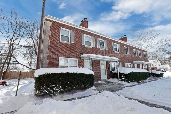 Foto del edificio - 338 S Chase Ave