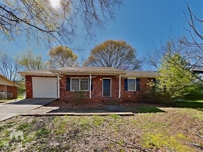 Building Photo - 421 Cabriolet Ct