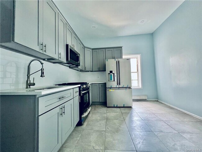 Foto del edificio - 691 Cauldwell Ave