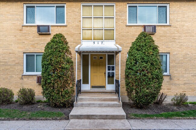 Building Photo - 517 Prairie Ave