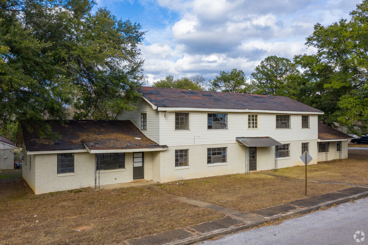 Primary Photo - Hawthorne Apartments