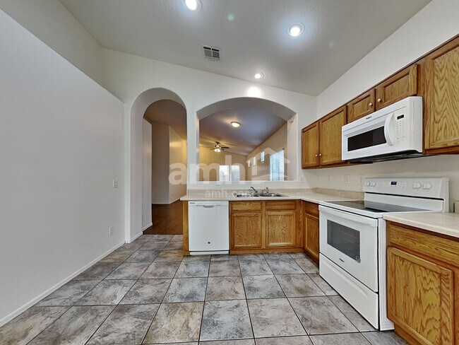 Foto del edificio - 2525 W Nancy Ln