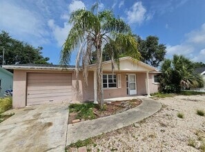 Building Photo - 1019 Maybury Dr