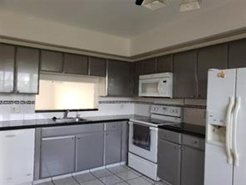 Foto del edificio - 900 SW 125th Way
