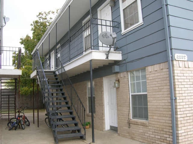  - 2 4 Plex's