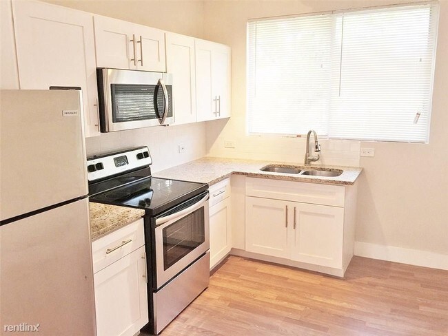 Building Photo - 1 br, 1 bath  - 702 S 17th Ave # 4 3