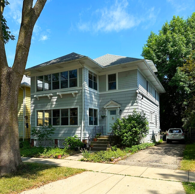 FRONT OF HOUSE - 2542 Kendall Ave