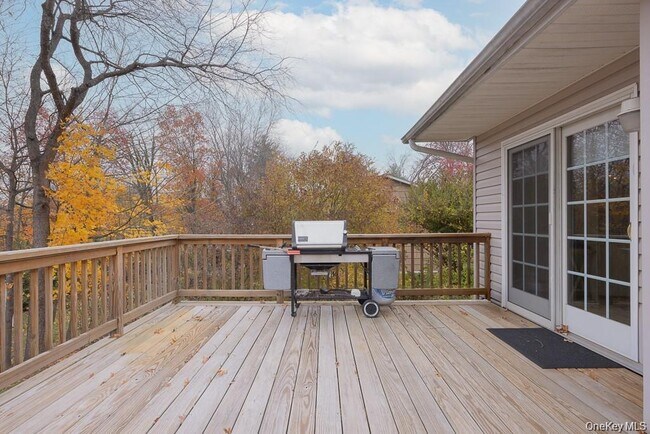 Foto del edificio - 8 Durant Rd