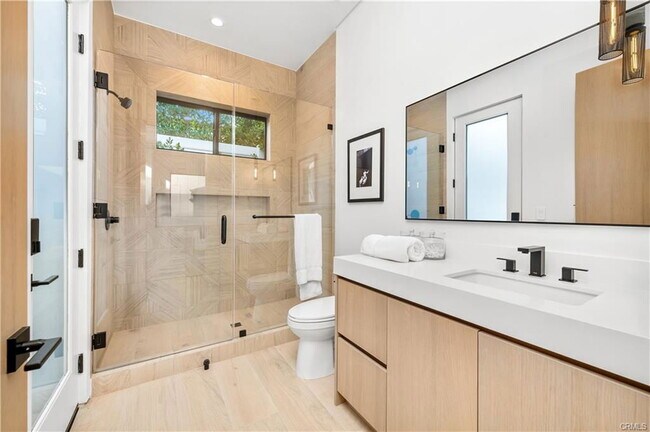 Foto del edificio - 5163 Valjean Ave