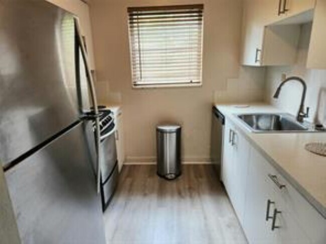 Foto del edificio - 2607 NE 8th Ave