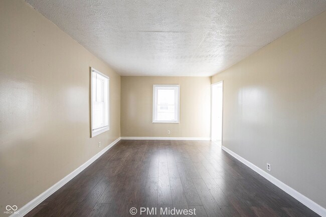 Foto del edificio - 4565 Brookville Rd
