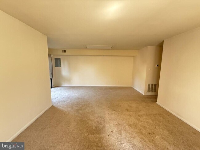 Foto del edificio - 8415 Benecia Ct