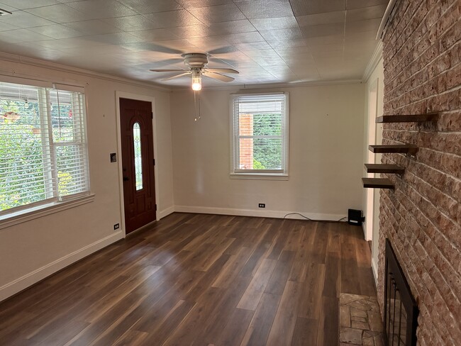 Building Photo - 108 Virginia Ave