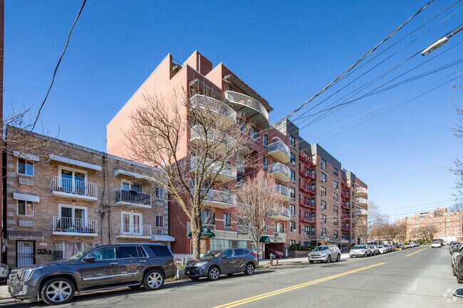 Building Photo - 87-26 175th St