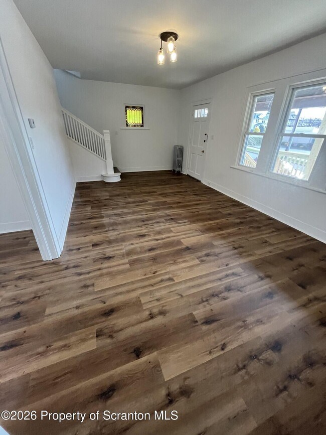 Foto del edificio - 1139 Sanderson Ave