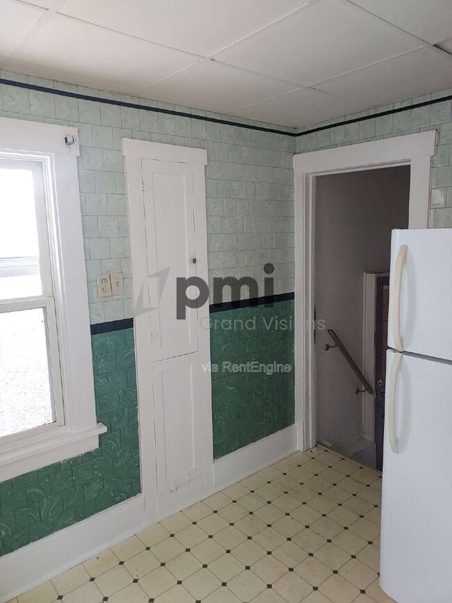 Foto del edificio - 2143 E Wood St