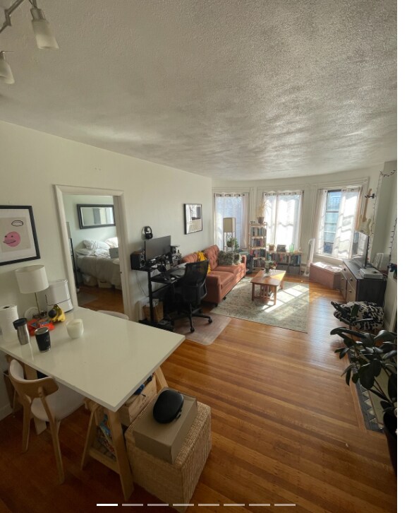 Foto del edificio - 918 Beacon St