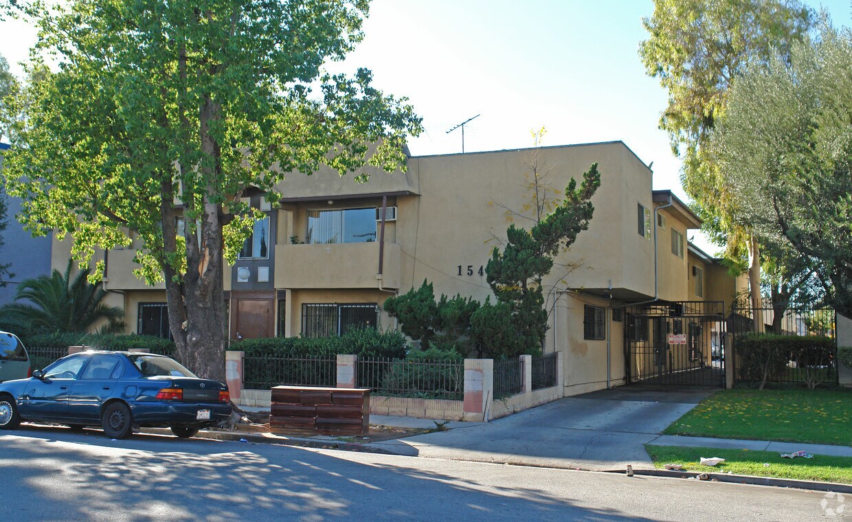 Building Photo - 1547 S Saint Andrews Pl