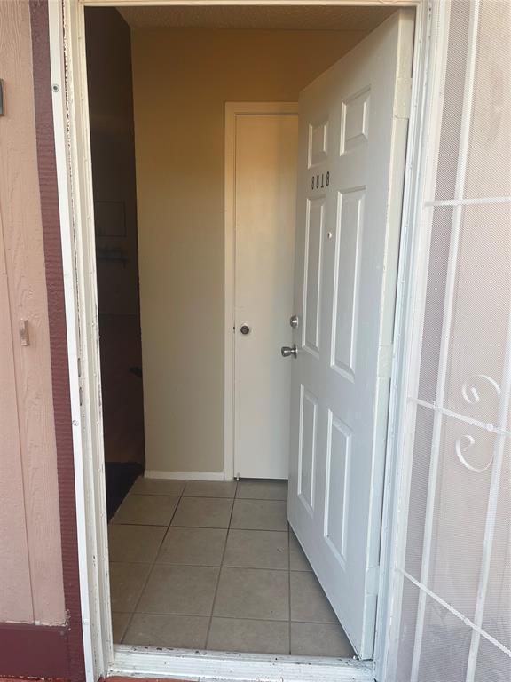 Foto del edificio - 8818 Kindlewood Dr
