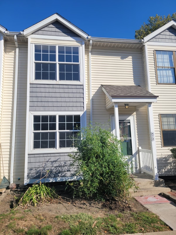 Building Photo - 872 Upholland Ln
