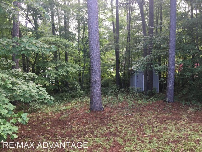Building Photo - 3 br, 2 bath House - 1172 Sheffield Ct