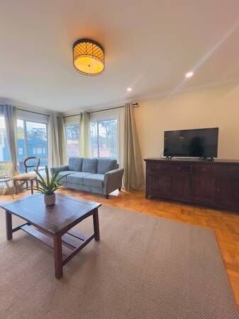 Building Photo - 875 36th Ave