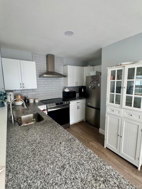 Foto del edificio - 332 Commack Rd