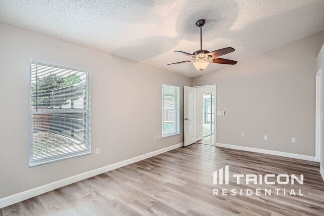 Foto del edificio - 1036 Malletwood Dr
