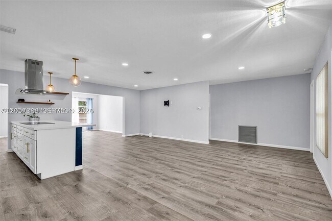 Foto del edificio - 851 SW 49th Way